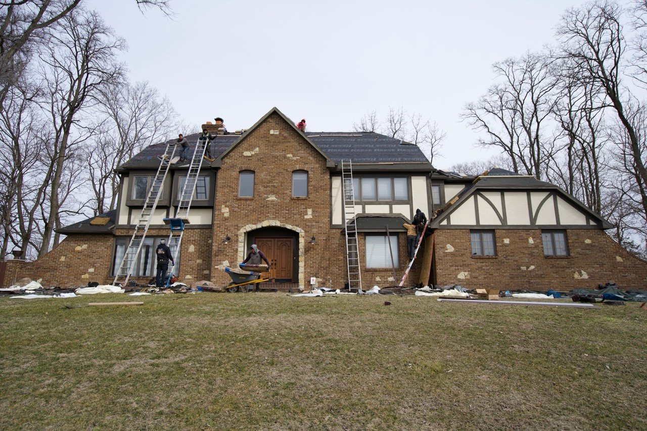 Deerfield Township Roofing crew completing a roof replacement in Greater Cincinnati