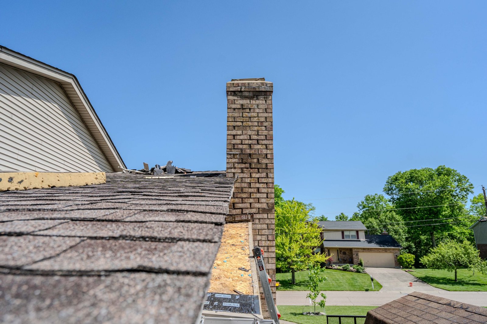 Deerfield Township Roofing crew working in West Chester, Ohio