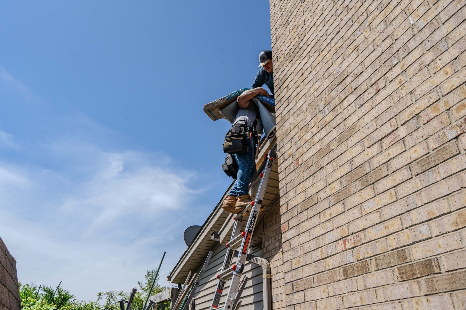 Deerfield Township Roofing crew at work in Greater Cincinnati